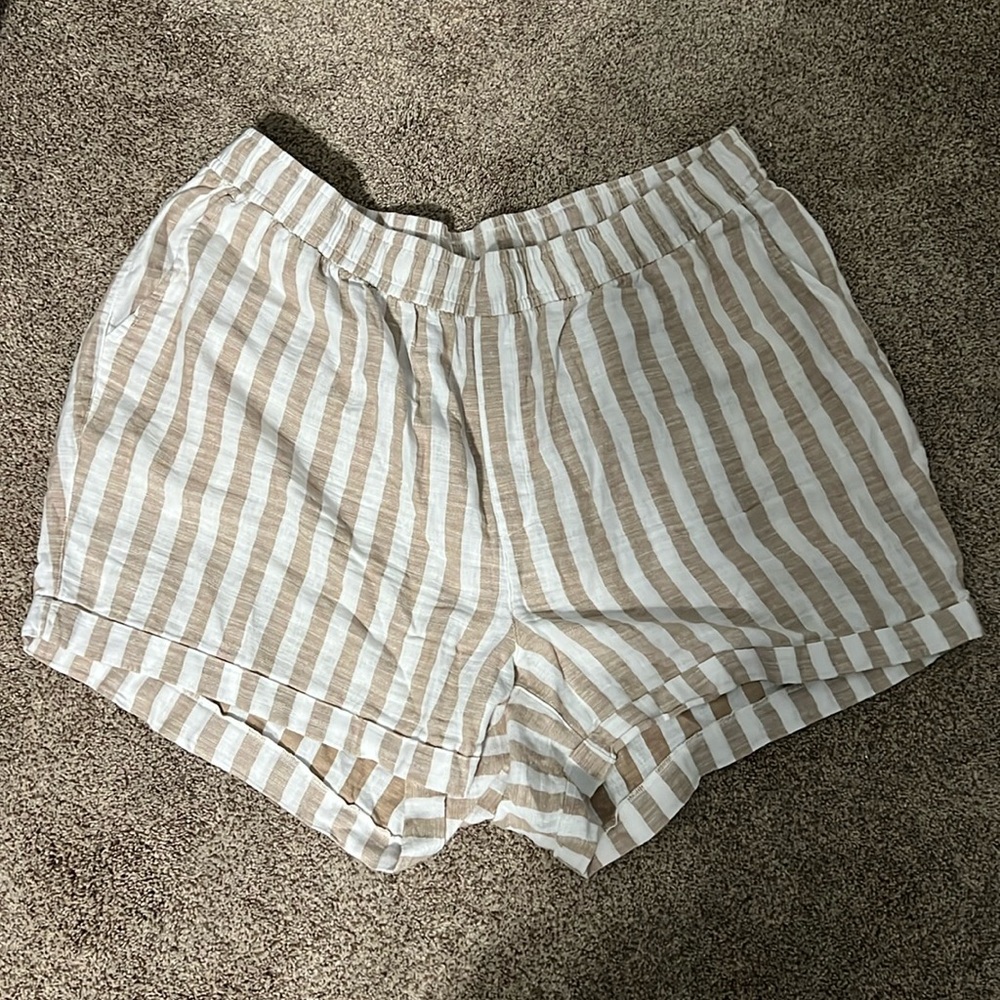 Old Navy Women's High-Waisted Linen-Blend Pull-On Shorts